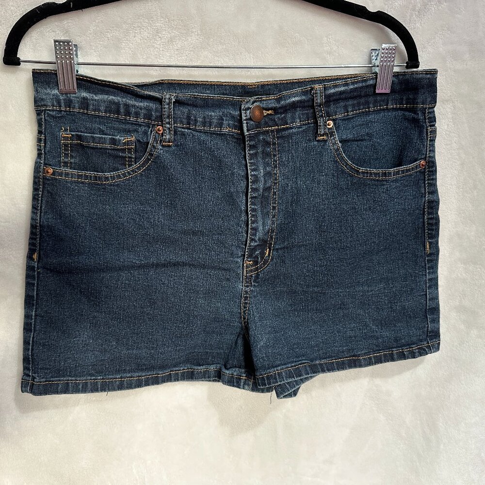 Forever 21 Women's Denim Shorts Size 31